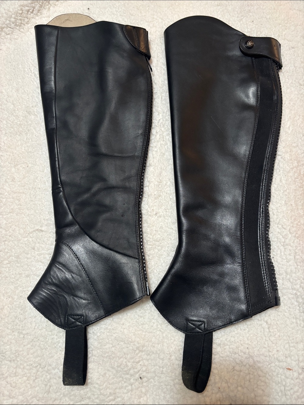 ARIAT Kendron  unisex Black Leather Half Chaps with Rear Zipper size medium - Picture 2 of 5